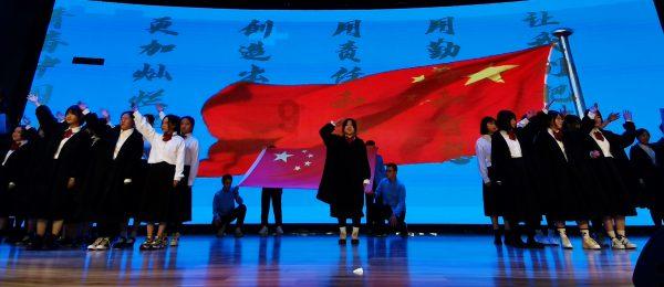 哈尔滨请南方宝宝吃帝王蟹，凭外省有效证件即可全场免费吃